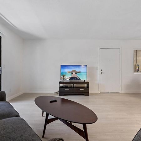 Newly Renovated 2Br Apartment W Pool By Stay Gia Phoenix Bagian luar foto