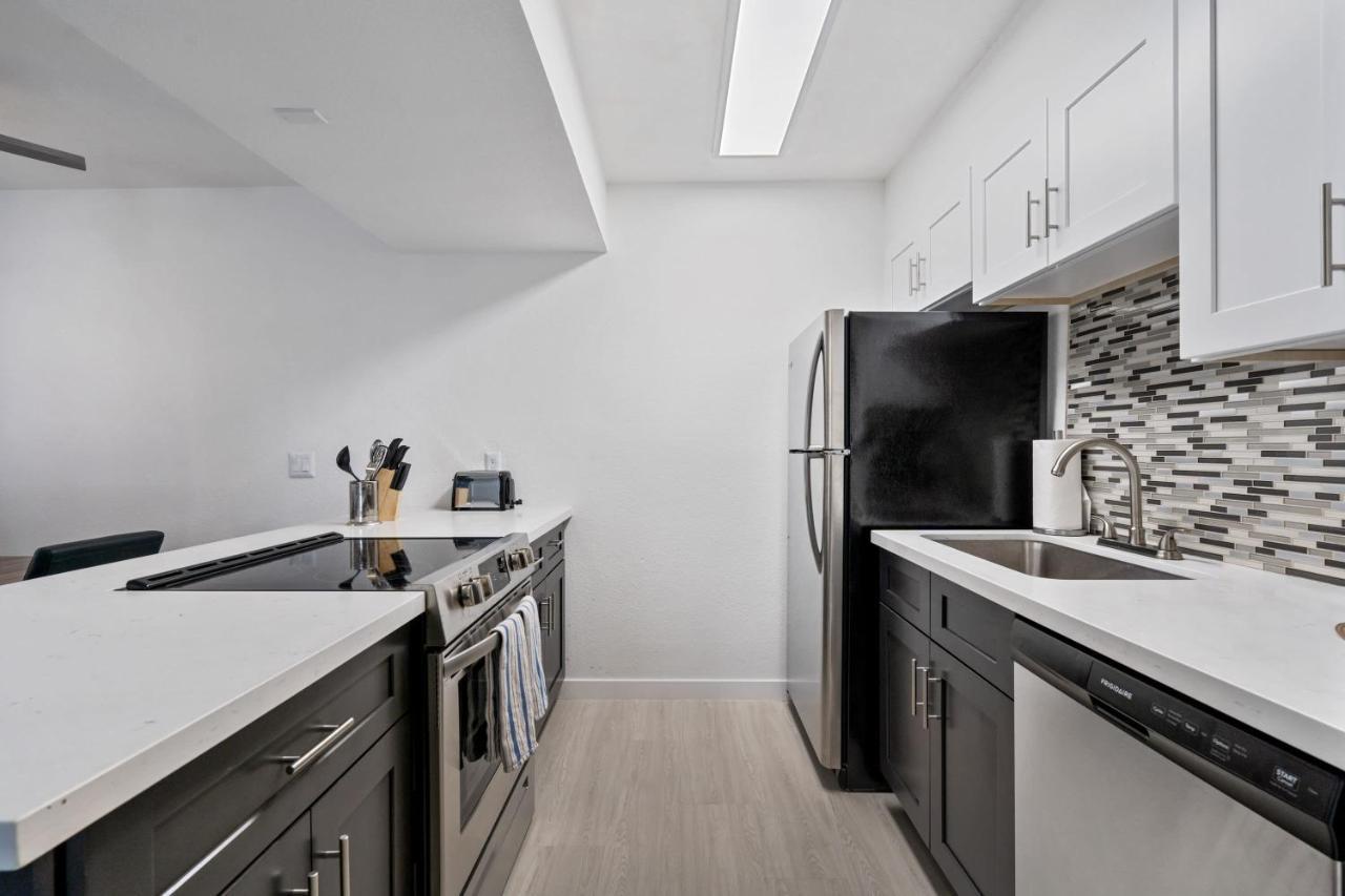 Newly Renovated 2Br Apartment W Pool By Stay Gia Phoenix Bagian luar foto
