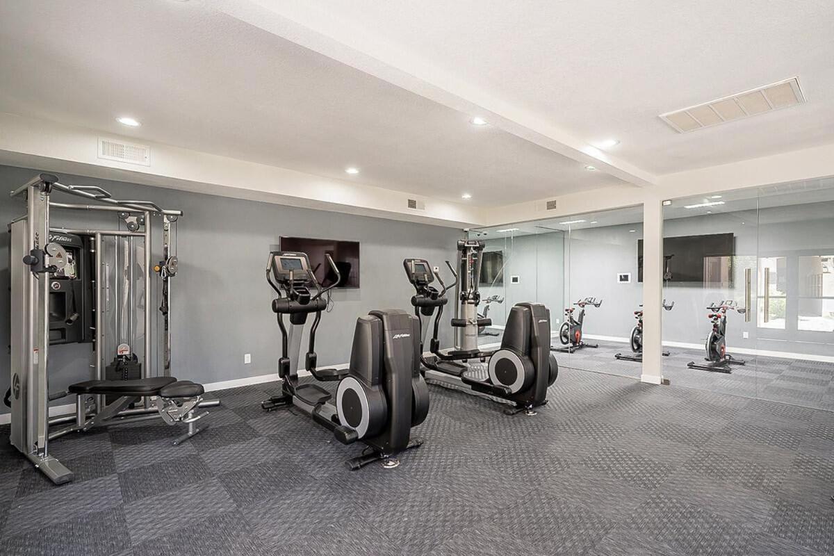 Newly Renovated 2Br Apartment W Pool By Stay Gia Phoenix Bagian luar foto