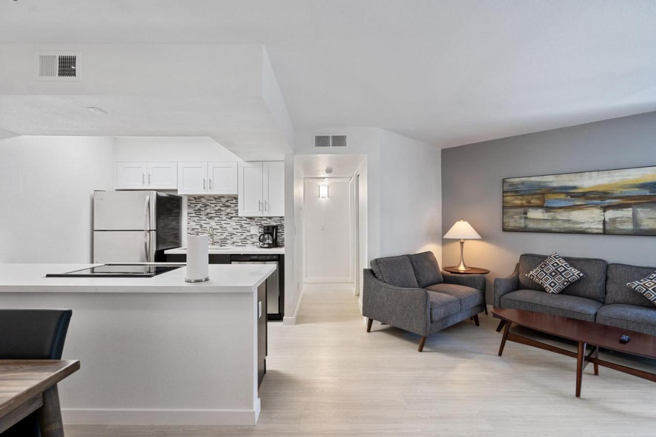 Newly Renovated 2Br Apartment W Pool By Stay Gia Phoenix Bagian luar foto